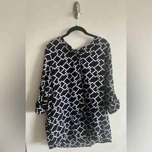 NWT Michael Kors Geometic coverup gauze black and white